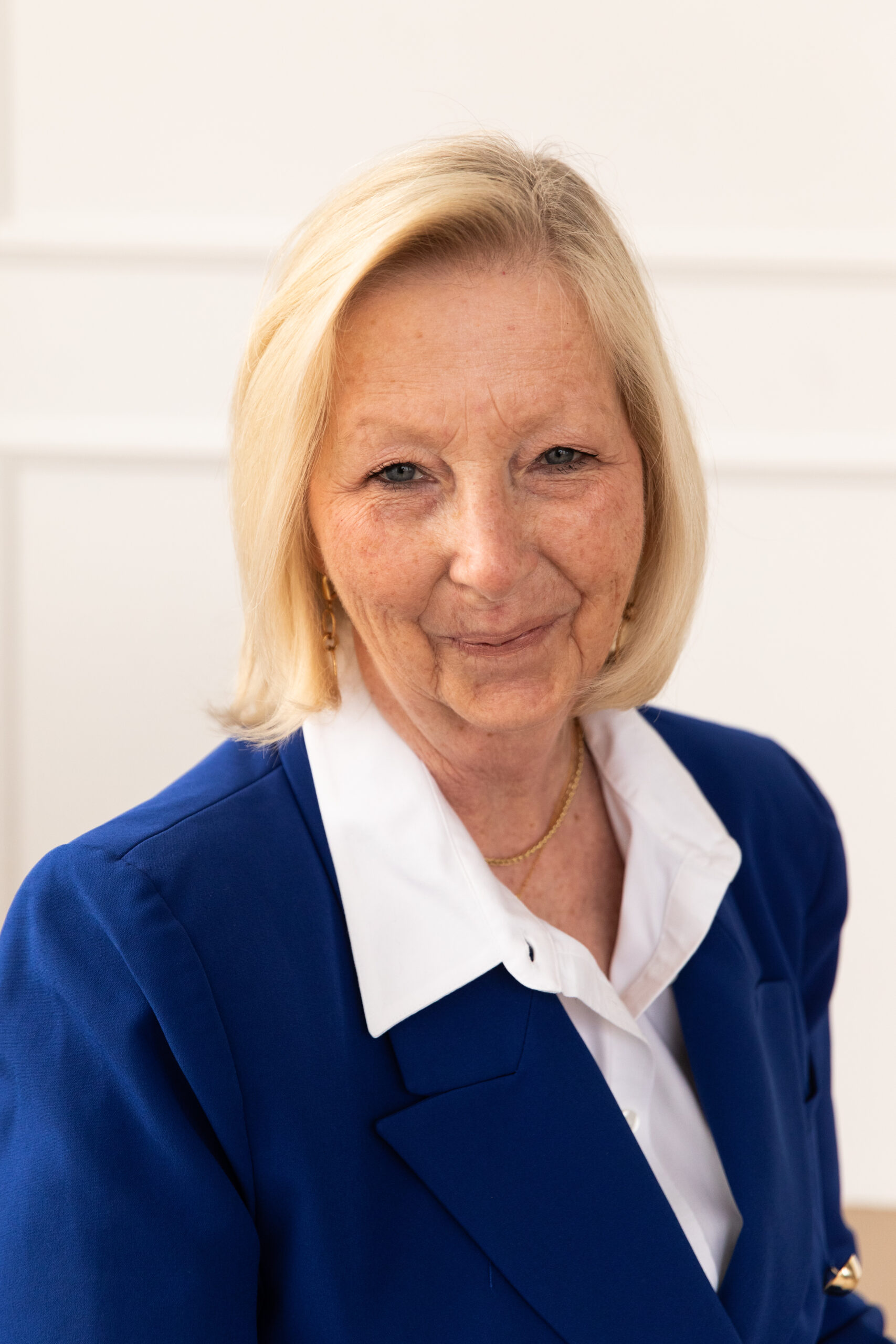 YWCA Cambridge CEO Kim Decker headshot