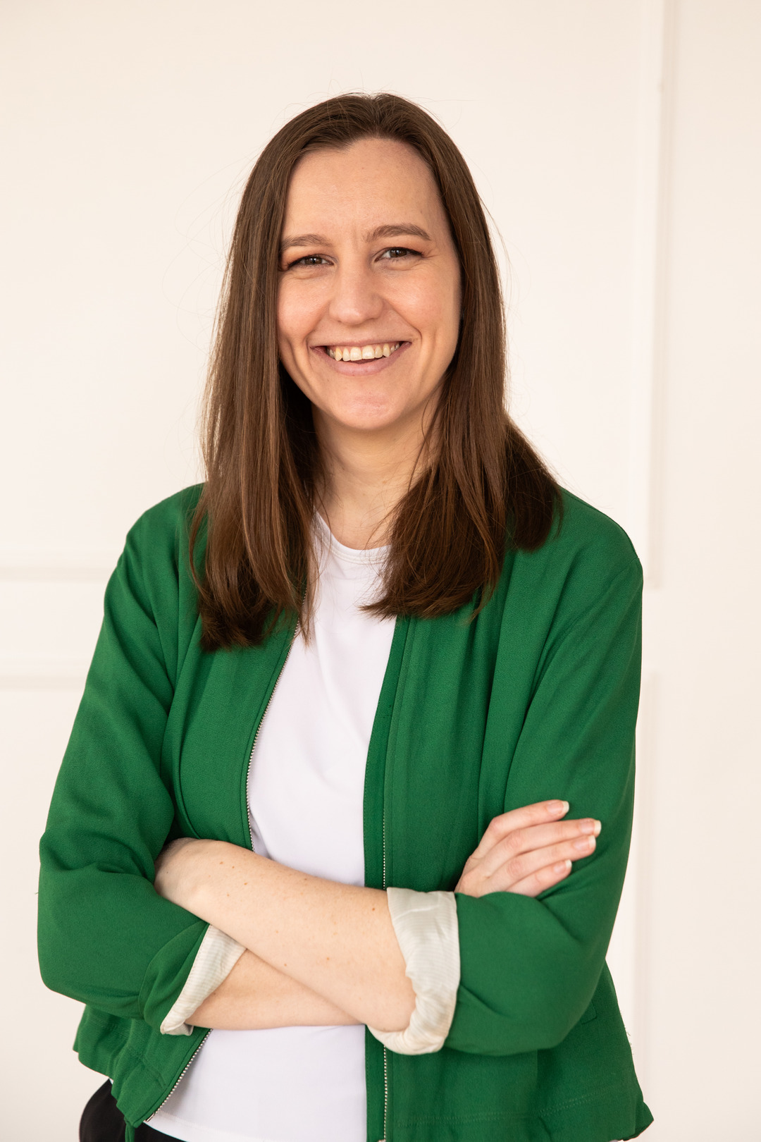 Shannon Thoms headshot. 